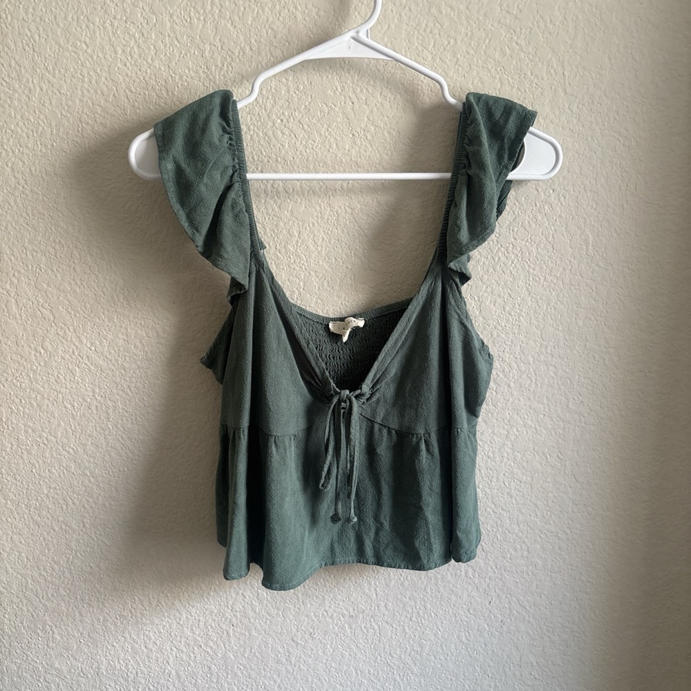 La Hearts Green Ruffled Tie Front Crop Tank Top